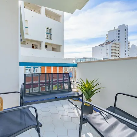 Host Wise - Charming And Cozy Flat With Balcony