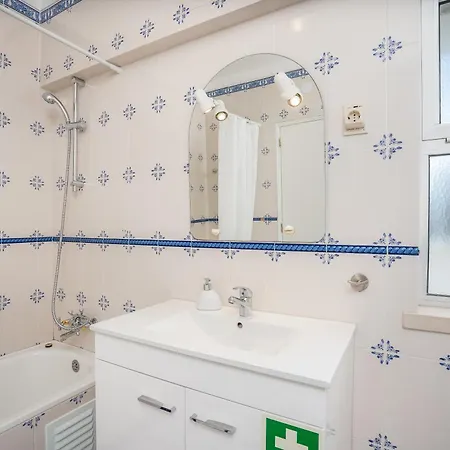 شقة Host Wise - Charming And Cozy Flat With Balcony بورتيماو